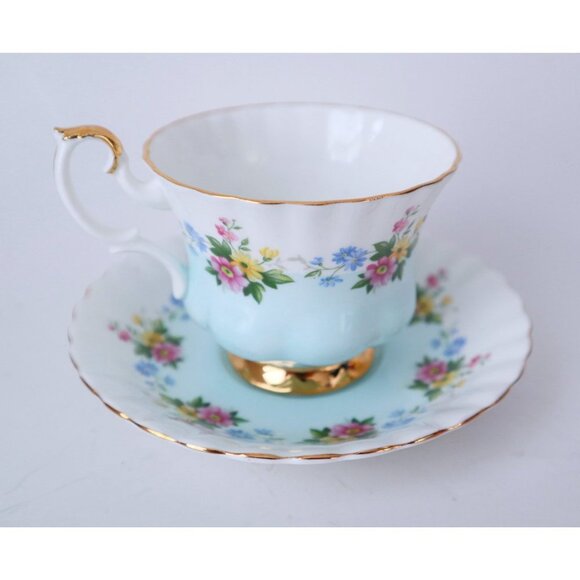 Vintage Royal Albert Teacup and Saucer Baby Blue Roses #4362 - Picture 2 of 5